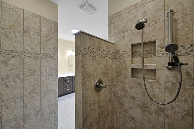 8165 Summitpoint Place, Lewis Center, OH 43035