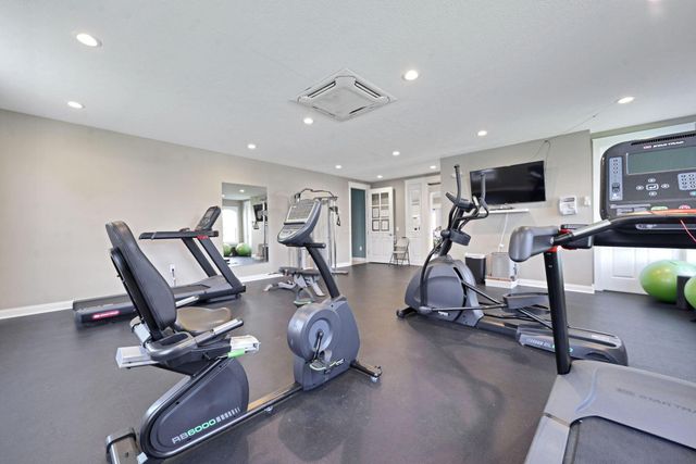 8165 Summitpoint Place, Lewis Center, OH 43035