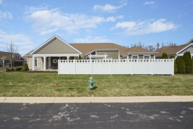 8165 Summitpoint Place, Lewis Center, OH 43035