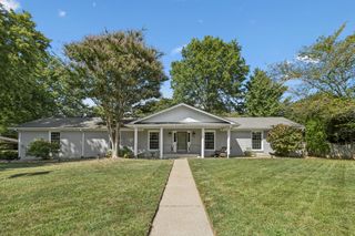 1722 Haynes Dr, Murfreesboro, TN 37129