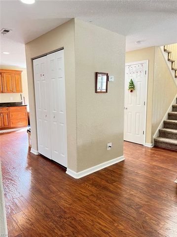 8202 Edwin DR, Norfolk, VA 23505