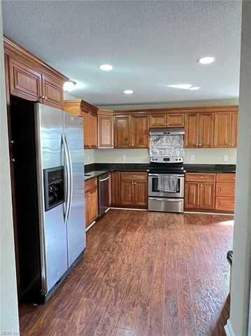 8202 Edwin DR, Norfolk, VA 23505