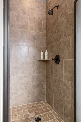 1934 Hygeia Rd, Greenbrier, TN 37073