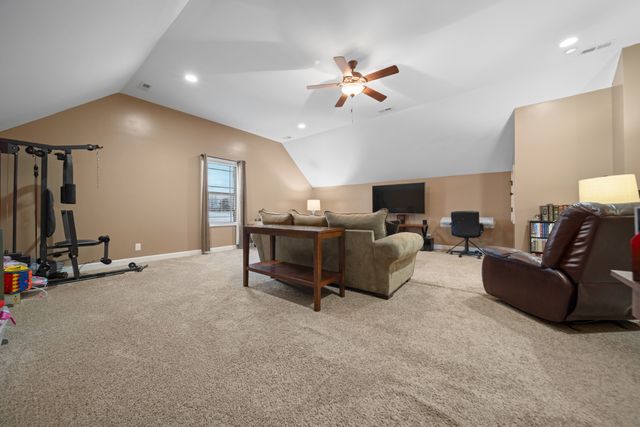 1934 Hygeia Rd, Greenbrier, TN 37073