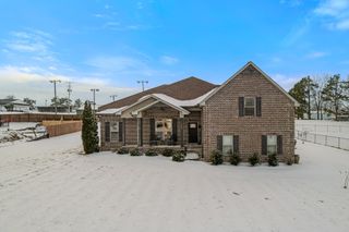 1934 Hygeia Rd, Greenbrier, TN 37073