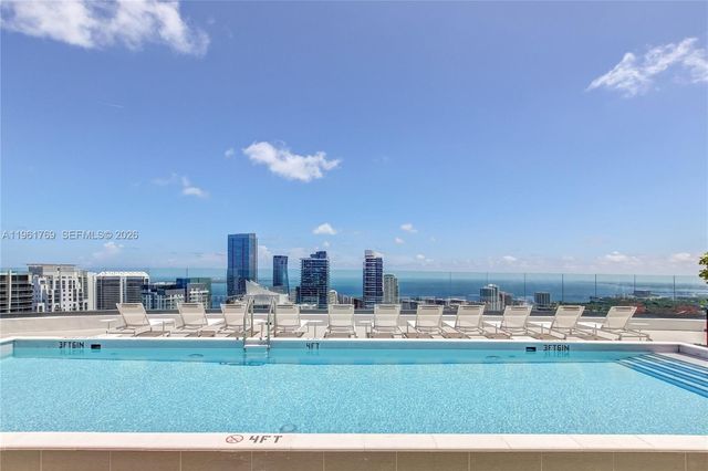 55 SW 9th St 4004, Miami, FL 33130
