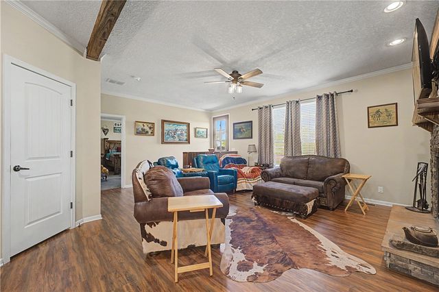 13161 Reams Road, Gentry, AR 72734