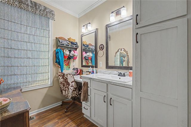 13161 Reams Road, Gentry, AR 72734