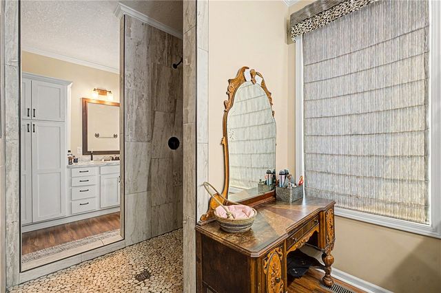 13161 Reams Road, Gentry, AR 72734