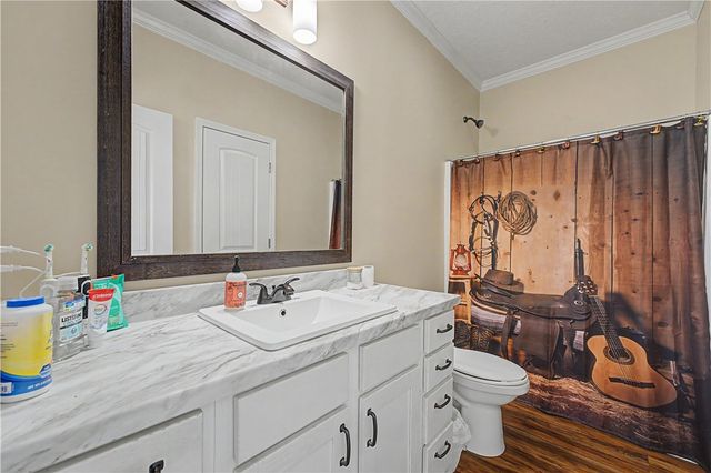 13161 Reams Road, Gentry, AR 72734