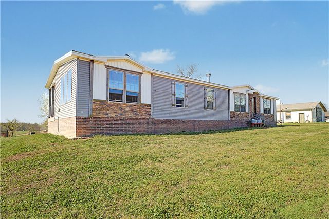 13161 Reams Road, Gentry, AR 72734