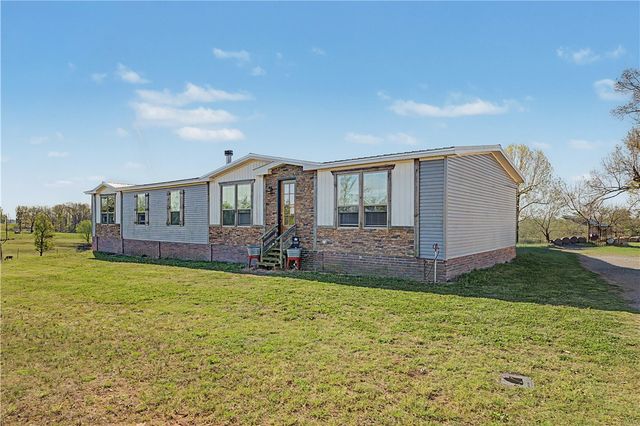 13161 Reams Road, Gentry, AR 72734
