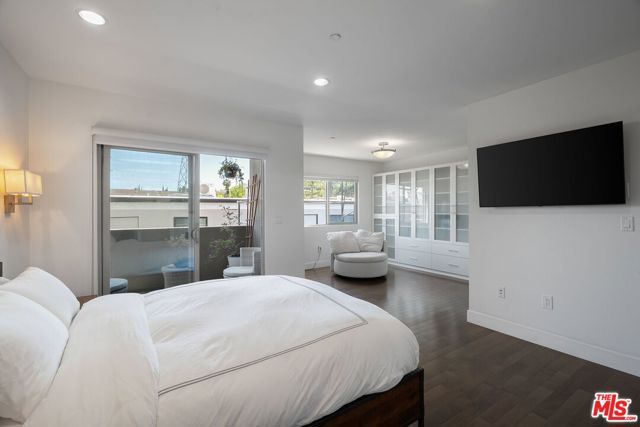 11023 Fruitland Drive 104, Studio City (los Angeles), CA 91604