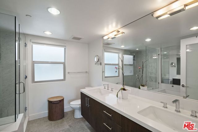 11023 Fruitland Drive 104, Studio City (los Angeles), CA 91604