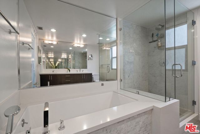 11023 Fruitland Drive 104, Studio City (los Angeles), CA 91604