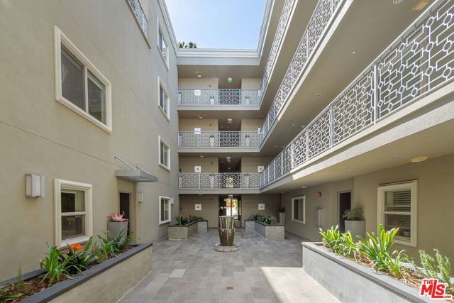 11023 Fruitland Drive 104, Studio City (los Angeles), CA 91604