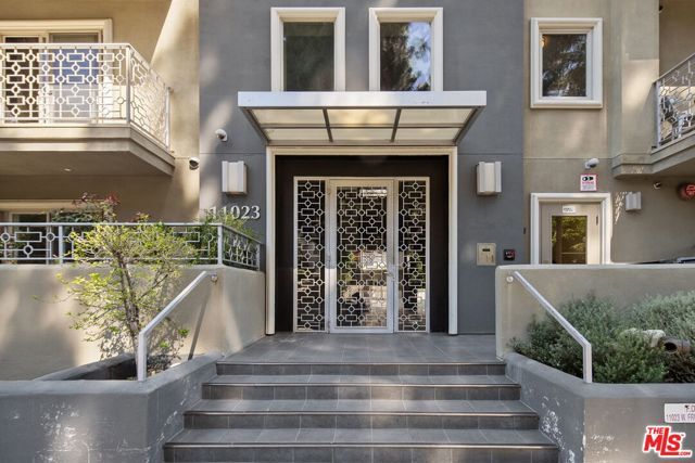11023 Fruitland Drive 104, Studio City (los Angeles), CA 91604