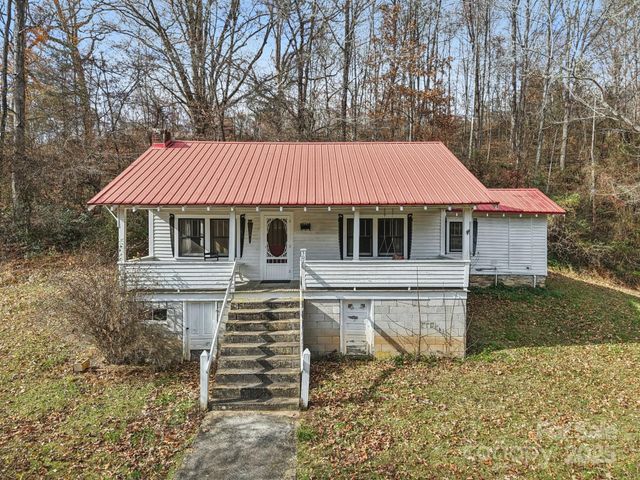 301 Parris Branch Road, Sylva, NC 28779
