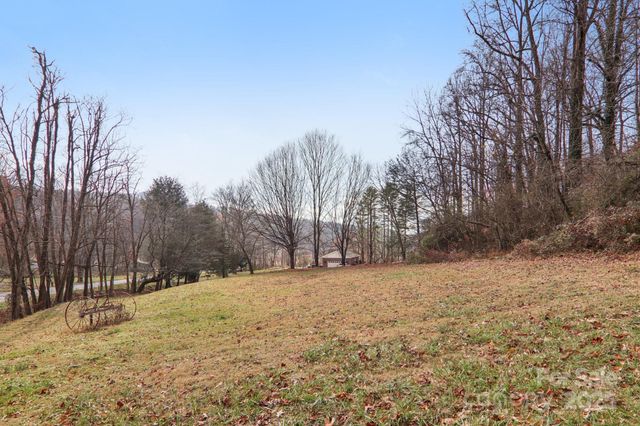 301 Parris Branch Road, Sylva, NC 28779