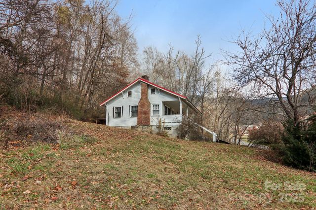 301 Parris Branch Road, Sylva, NC 28779
