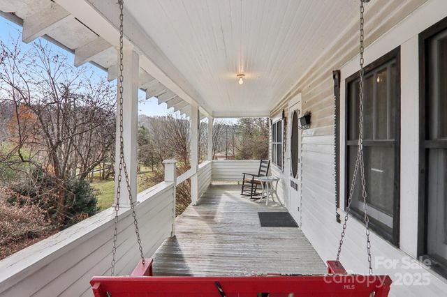 301 Parris Branch Road, Sylva, NC 28779