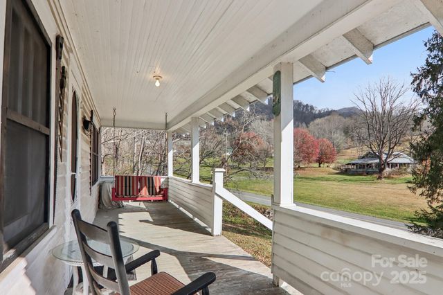301 Parris Branch Road, Sylva, NC 28779