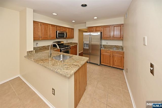 6 Erin Way 404, Lincoln Park Borough, NJ 07035