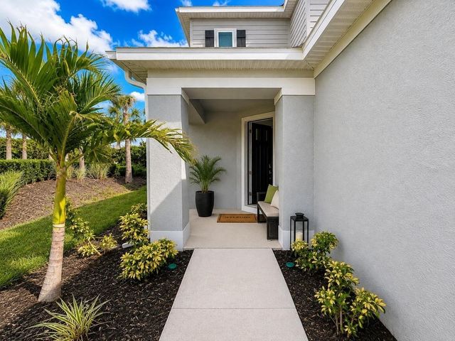 8504 SNOWFALL STREET, Sarasota, FL 34241
