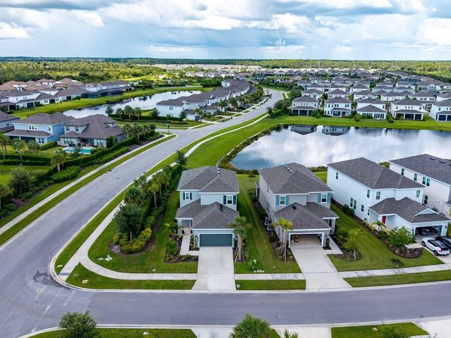 8504 SNOWFALL STREET, Sarasota, FL 34241