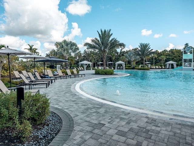 8504 SNOWFALL STREET, Sarasota, FL 34241