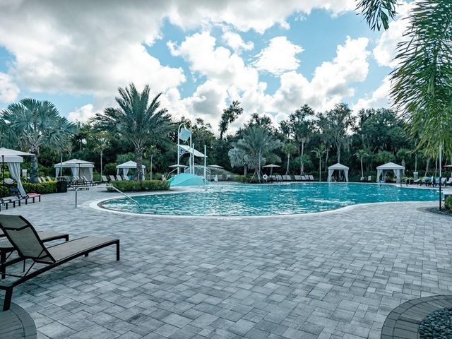 8504 SNOWFALL STREET, Sarasota, FL 34241