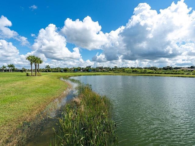 8504 SNOWFALL STREET, Sarasota, FL 34241