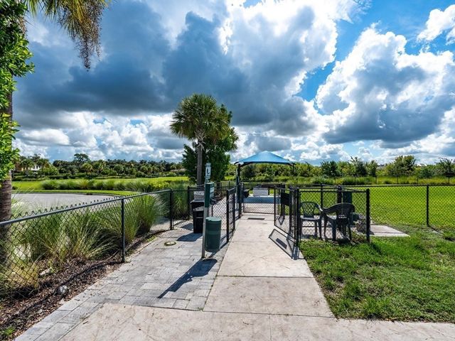 8504 SNOWFALL STREET, Sarasota, FL 34241
