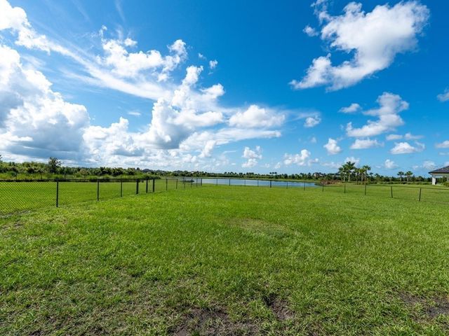8504 SNOWFALL STREET, Sarasota, FL 34241
