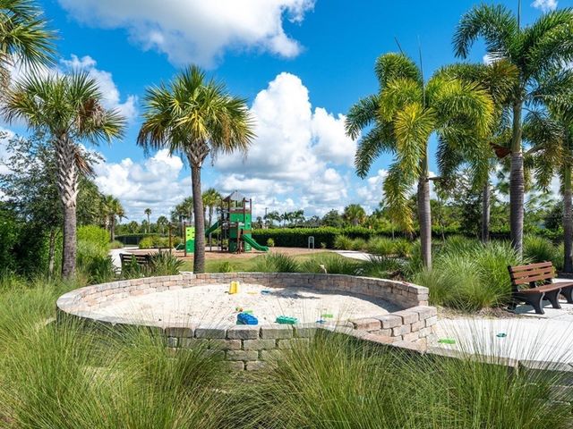 8504 SNOWFALL STREET, Sarasota, FL 34241