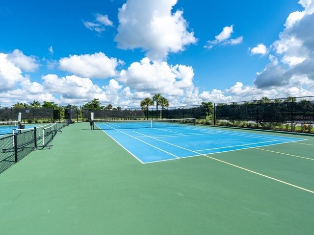 8504 SNOWFALL STREET, Sarasota, FL 34241