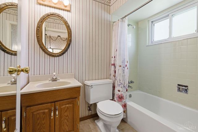 8046 Blairhouse Drive, Anderson Twp, OH 45244