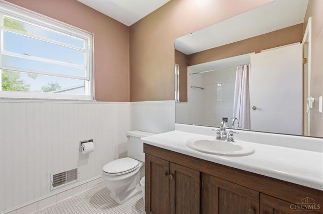 8046 Blairhouse Drive, Anderson Twp, OH 45244