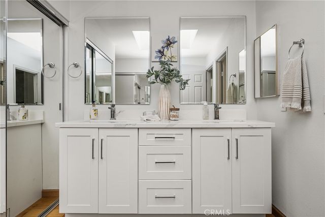 6 Whitecloud, Irvine, CA 92614