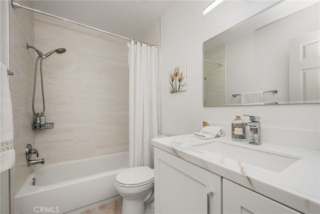 6 Whitecloud, Irvine, CA 92614