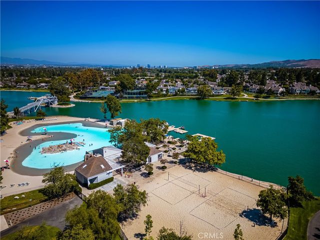 6 Whitecloud, Irvine, CA 92614