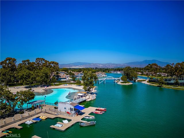 6 Whitecloud, Irvine, CA 92614