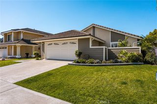 6 Whitecloud, Irvine, CA 92614