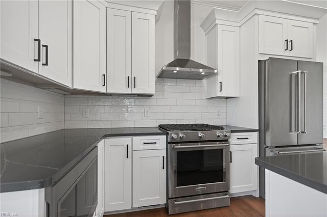 306 Bayside AVE, Cape Charles, VA 23310