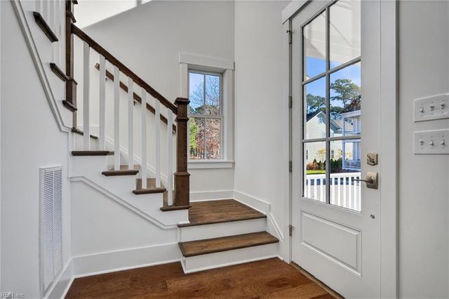 306 Bayside AVE, Cape Charles, VA 23310