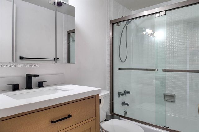1950 S Ocean Dr 5B, Hallandale Beach, FL 33009