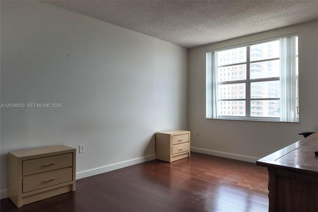 1950 S Ocean Dr 5B, Hallandale Beach, FL 33009