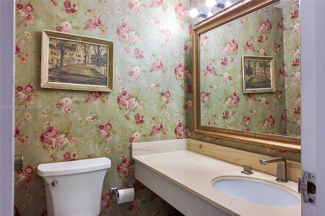1950 S Ocean Dr 5B, Hallandale Beach, FL 33009