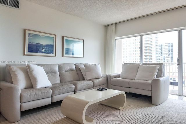 1950 S Ocean Dr 5B, Hallandale Beach, FL 33009