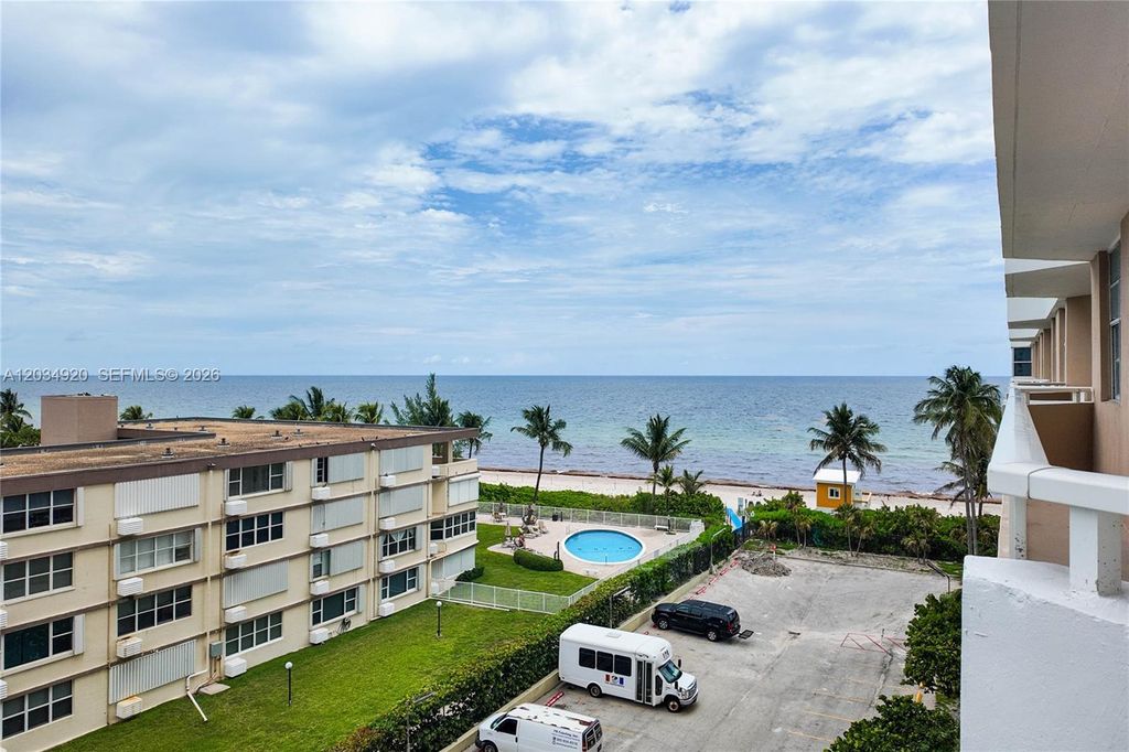 1950 S Ocean Dr 5B, Hallandale Beach, FL 33009
